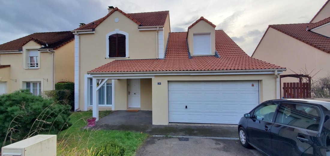 House in Osny, Ile-de-France, France 1 - 16956171