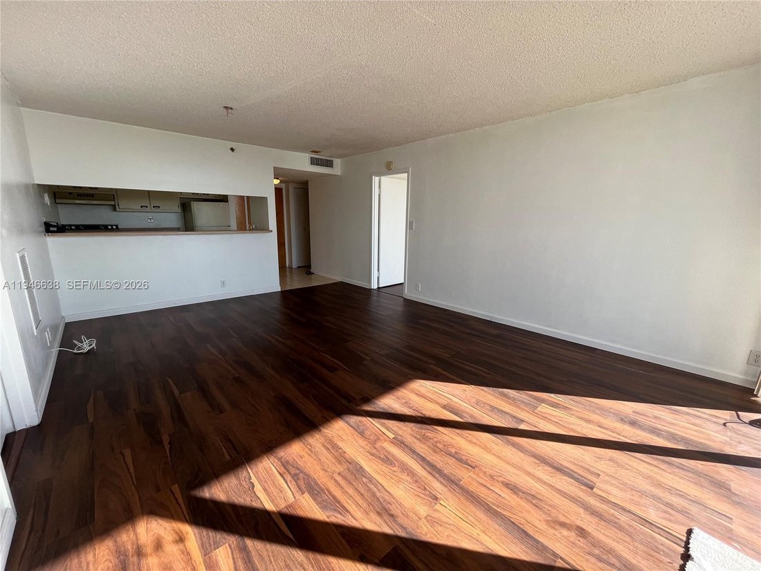 Condo in Miami Beach, Florida, United States 5 - 16948763