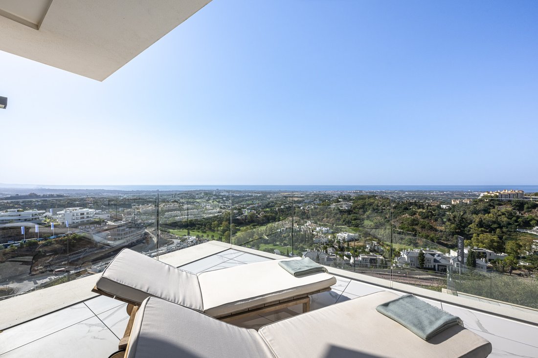 Apartment in La Quinta, Benahavis, Andalusia 1 - 13805812