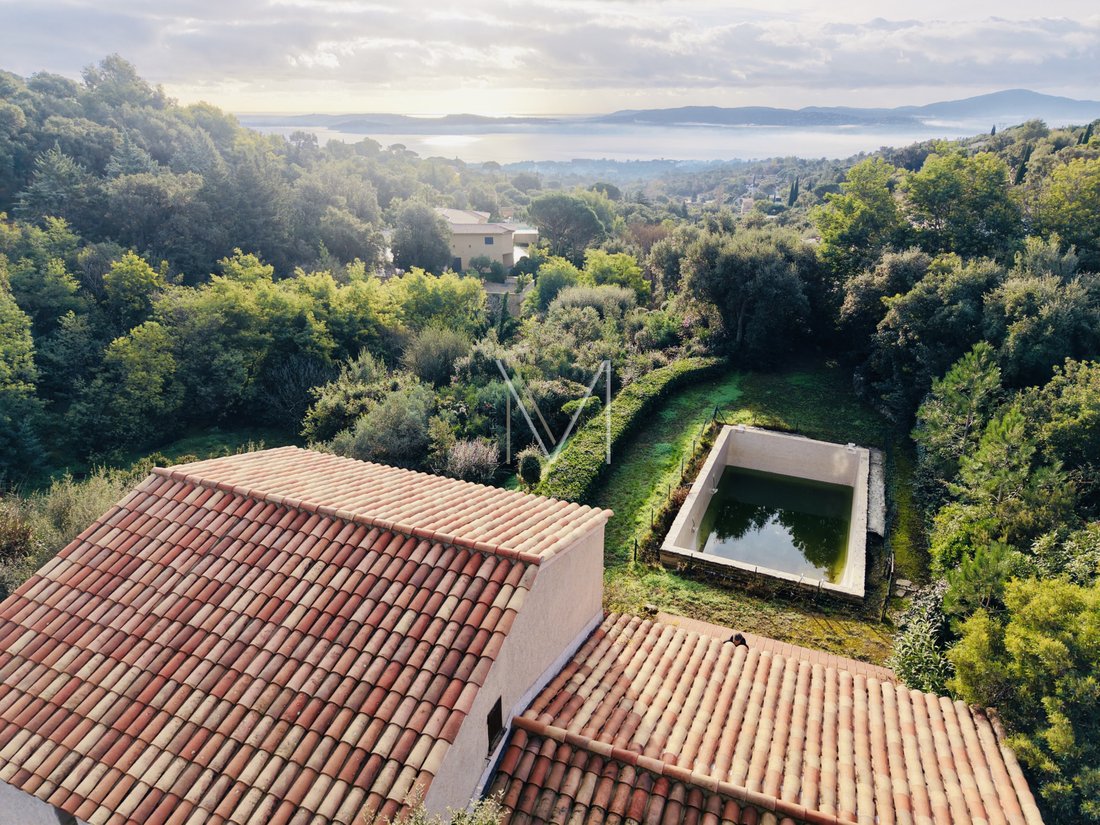 Villa in Grimaud, Provence-Alpes-Côte d'Azur, France 2 - 16697107
