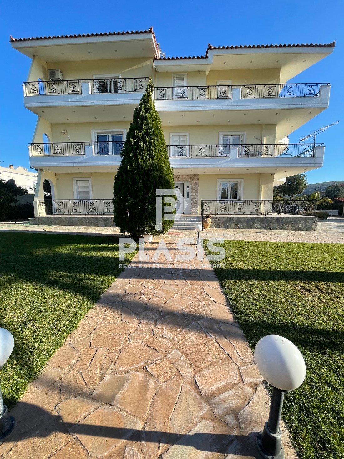 Villa in Kalyvia Thorikou, Attica, Greece 2 - 15431734