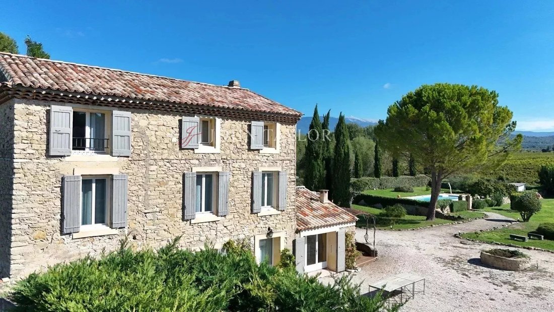 Country House in Mazan, Provence-Alpes-Côte d'Azur, France 1 - 16945709