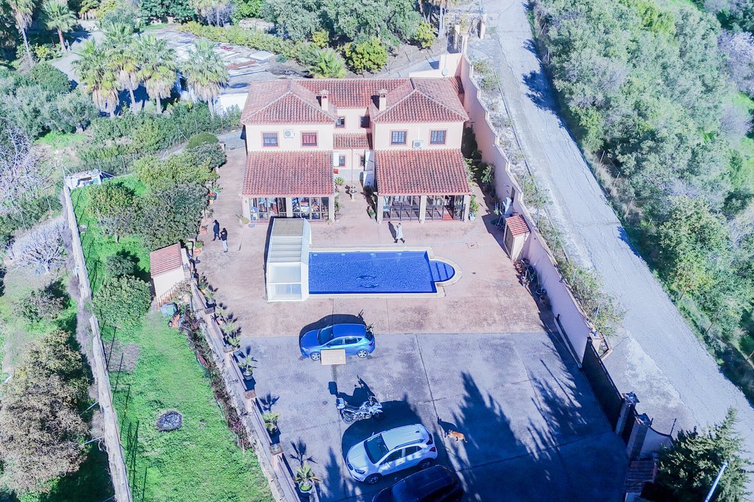 Villa in Estepona, Andalusia, Spain 2 - 16954731