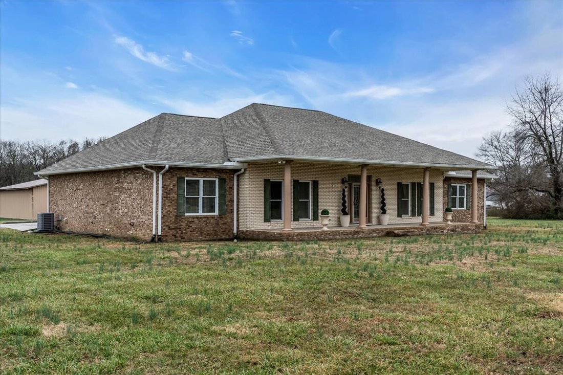 House in Manchester, Tennessee, United States 4 - 16953705