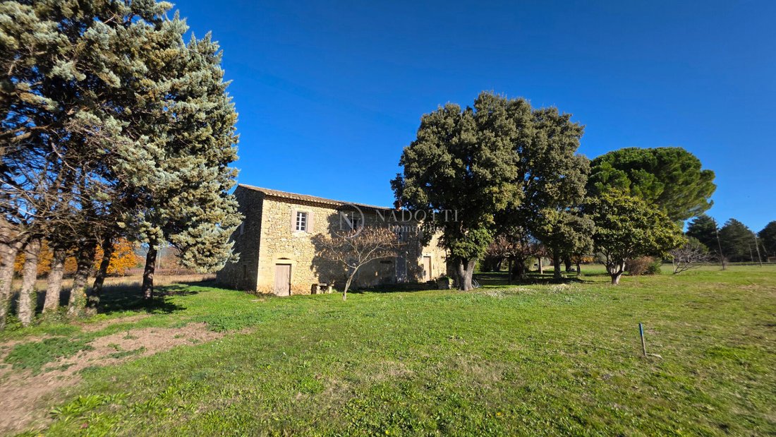 House in Cabrières-d'Avignon, Provence-Alpes-Côte d'Azur, France 1 - 16947588