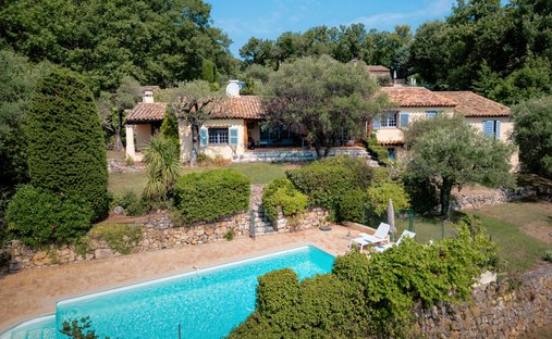 Villa en Le Rouret, Provenza-Alpes-Costa Azul, Francia 1