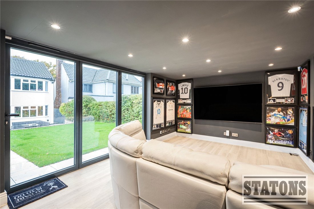 House in Cuffley, Northaw, England 5 - 16950160