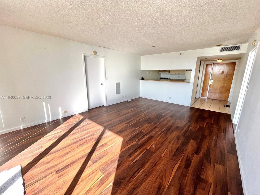 Condo in Miami Beach, Florida, United States 4 - 16948763
