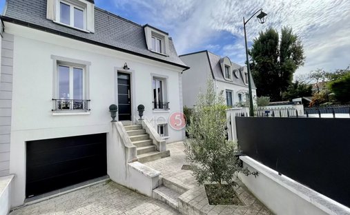 House in Thiers, Le Raincy, France 1