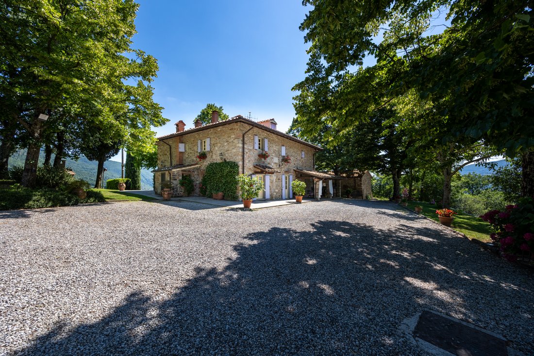 Country House in Vaiano, Tuscany, Italy 3 - 16945865