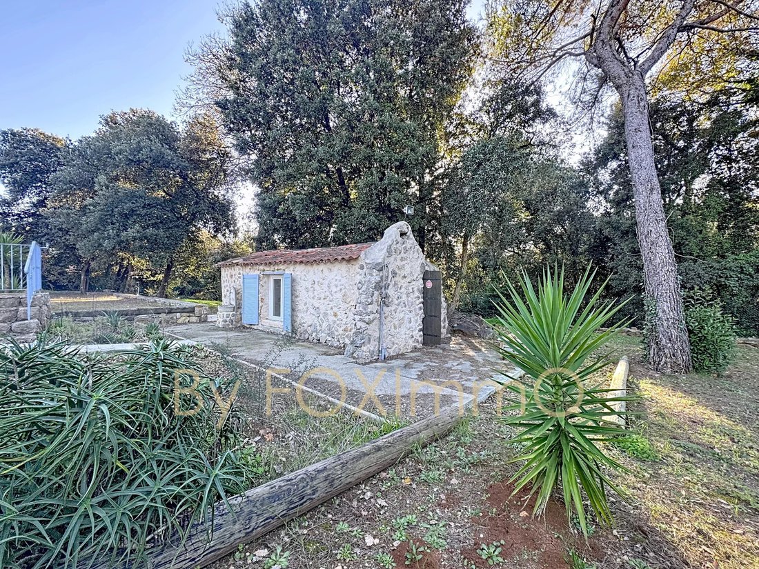Estate in Les Cougoulins-Rastines, Antibes, France 5 - 16948640