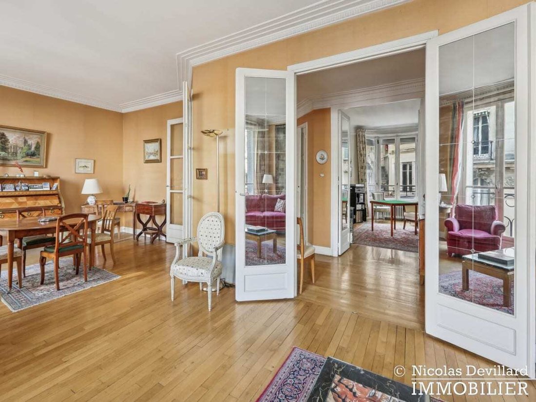 Apartment in Triangle d'Or, Paris 8e Arrondissement, Paris 5 - 16947760