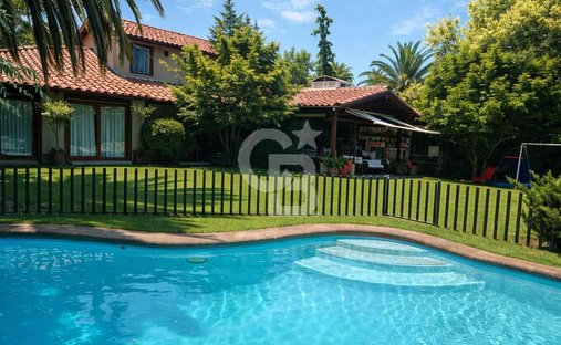 House in Lo Barnechea, Santiago Metropolitan Region, Chile 1