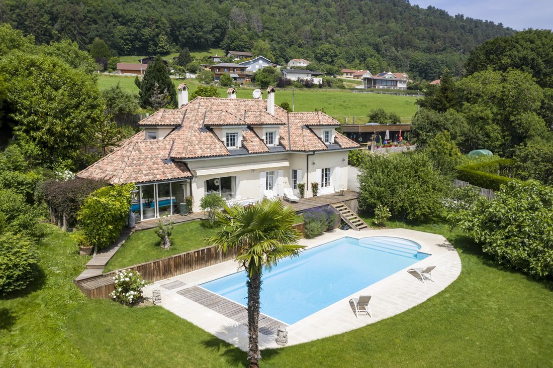 House in Monnetier-Mornex, Auvergne-Rhône-Alpes, France 1 - 16948595