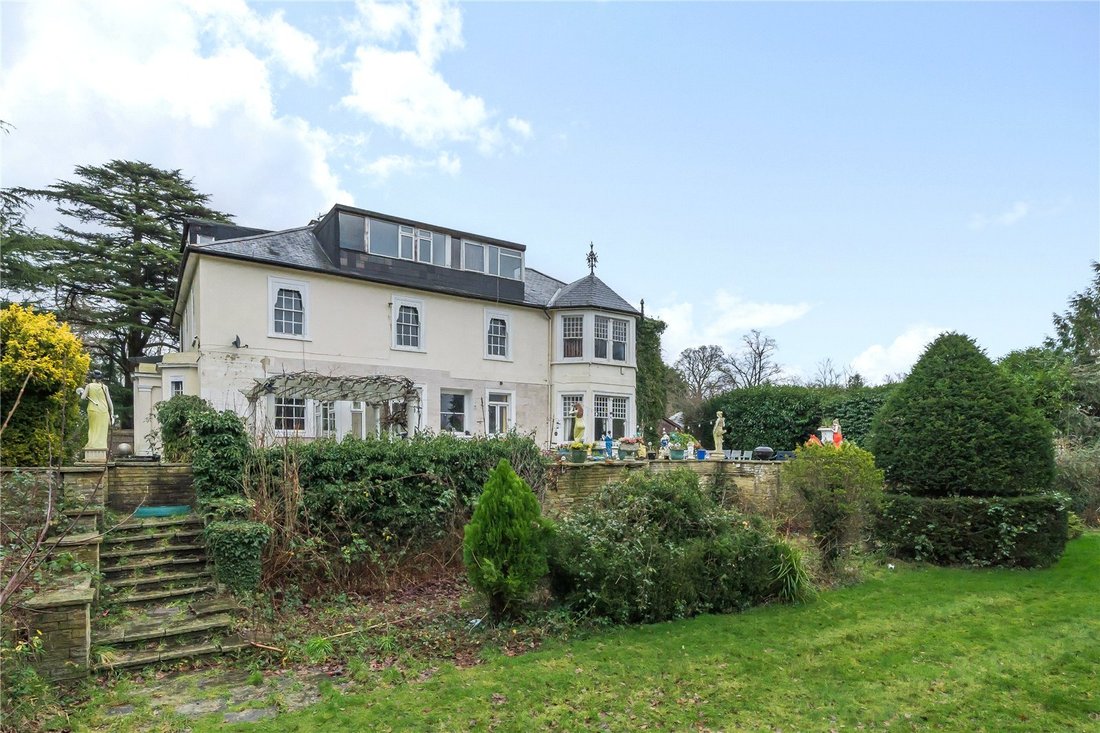 House in Ferney Hill, Enfield, England 1 - 16950205