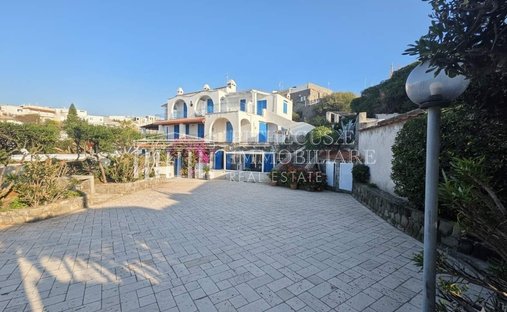 Wohnung in Forio, Kampanien, Italien 1