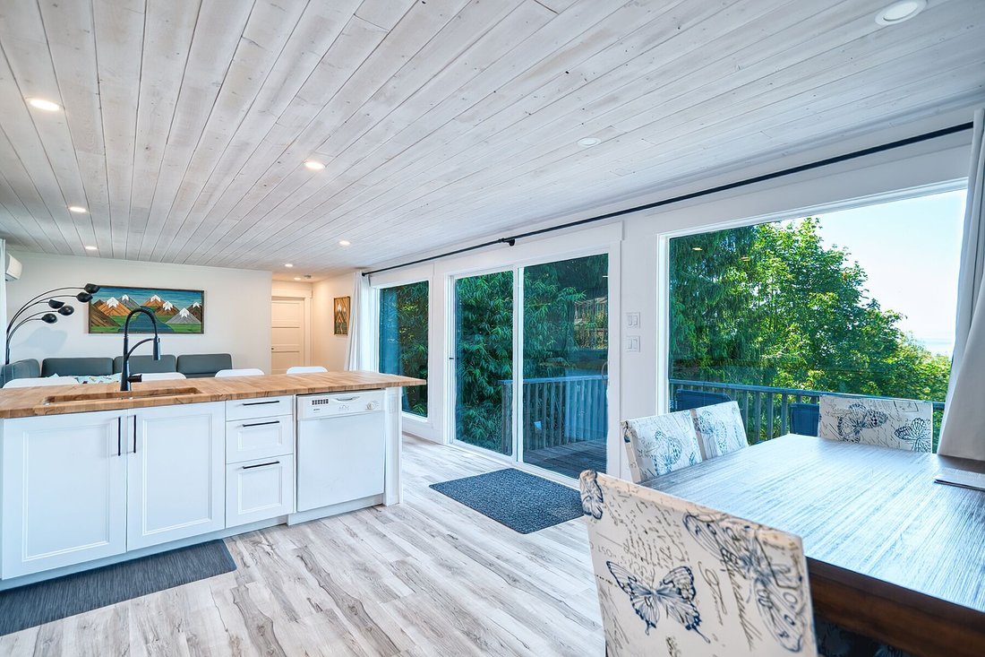 House in Halfmoon Bay, British Columbia, Canada 5 - 16946191