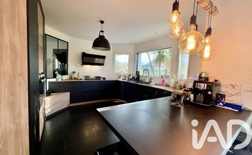 Sale Of A Castle In Guingamp, 693m² 26 Rooms €1,659,000 Côtes D'armor