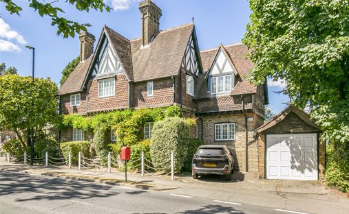 House in Ferney Hill, Enfield, England 1
