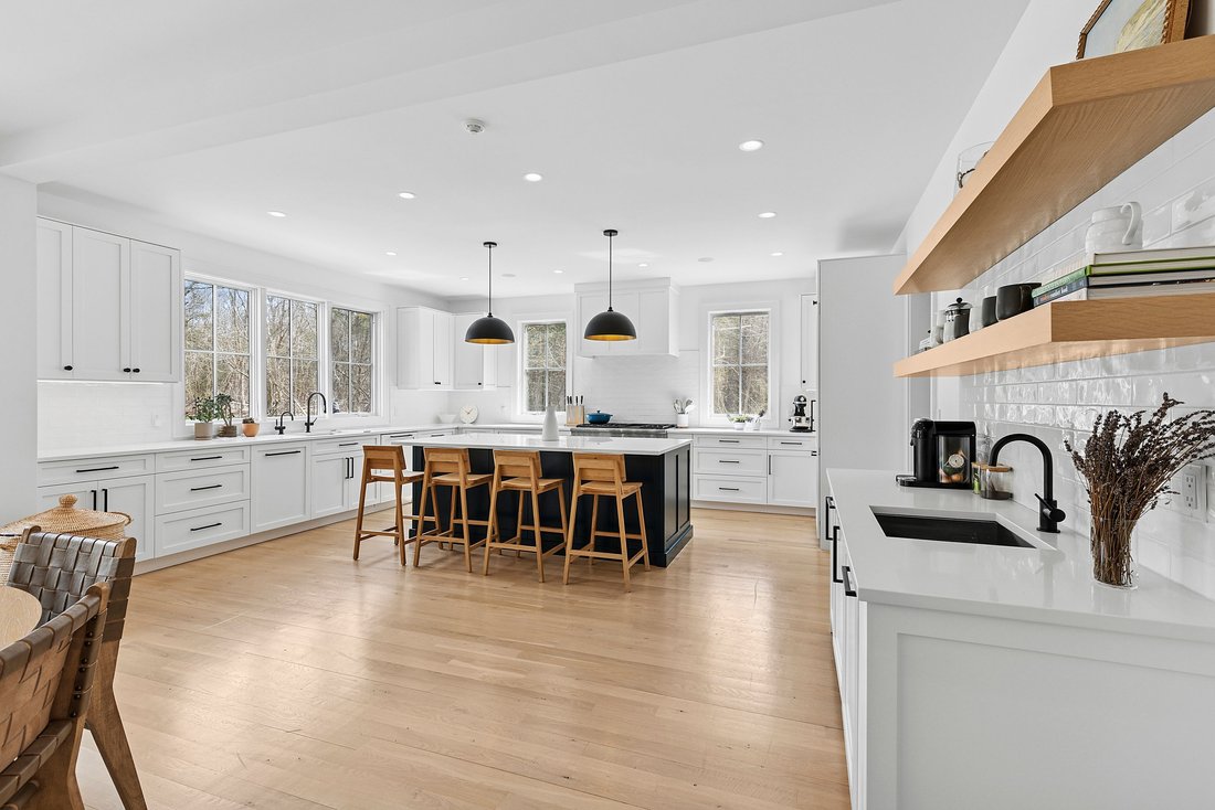 Westhampton, New York, United States 3 - 16948722
