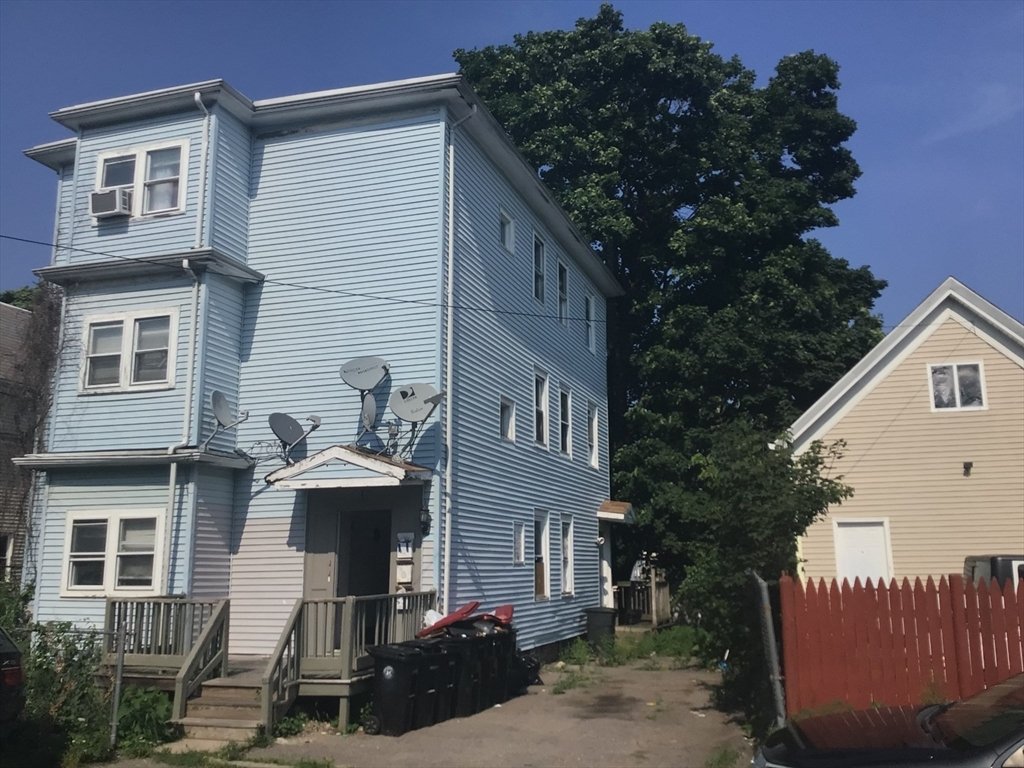 House in Brockton, Massachusetts, United States 5 - 16945725