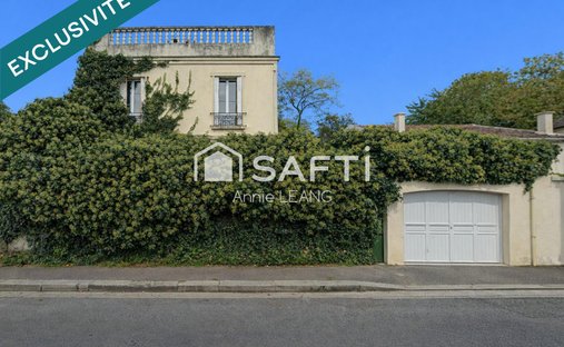 House in Centre Ville, Aubervilliers, France 1