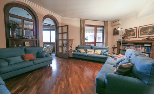 Wohnung in Parkzone, Monza, Lombardei 1