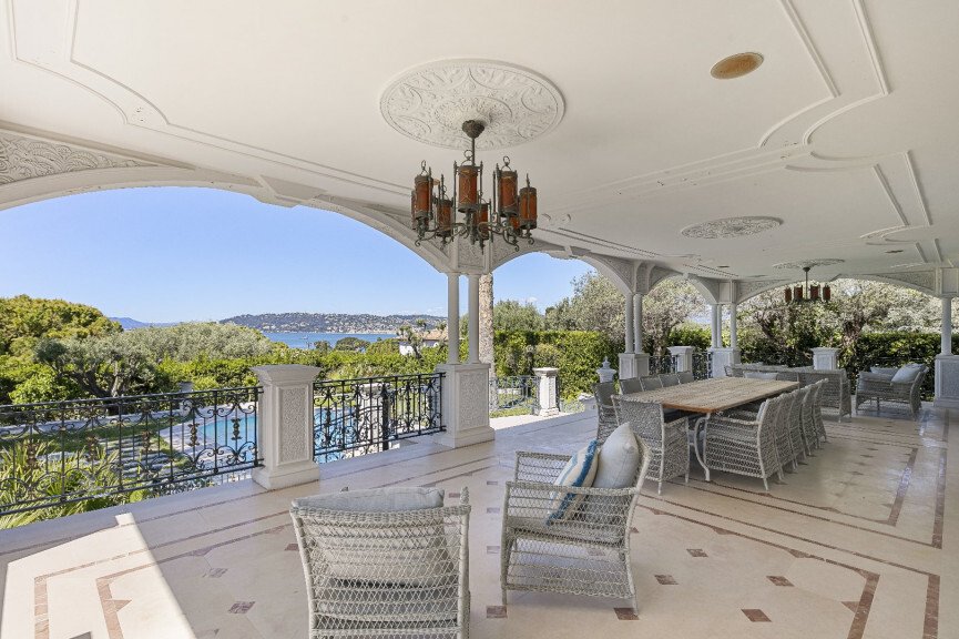 Villa in Les Cougoulins-Rastines, Antibes, France 3 - 16948383