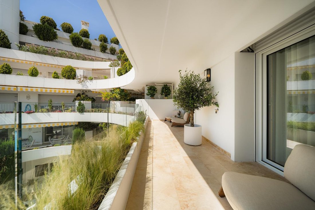 Appartamento a Marbella, Andalusia, Spagna 3 - 16957347