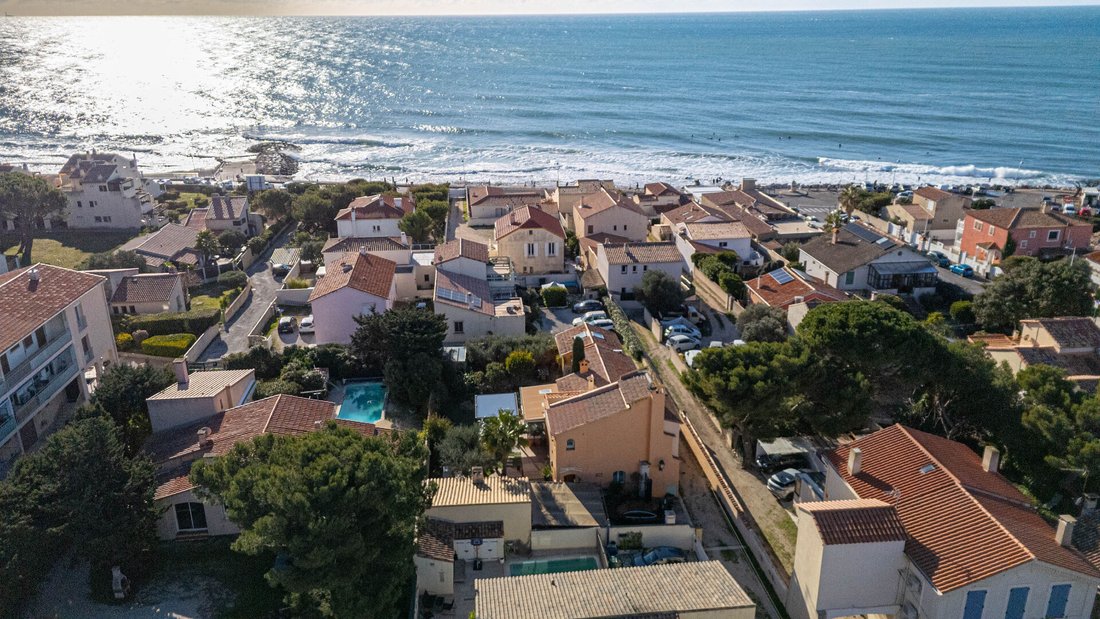 Villa in Le Grand Fosse-L'Escalette-Plan Capellan, Sausset-les-Pins, France 2 - 16950679