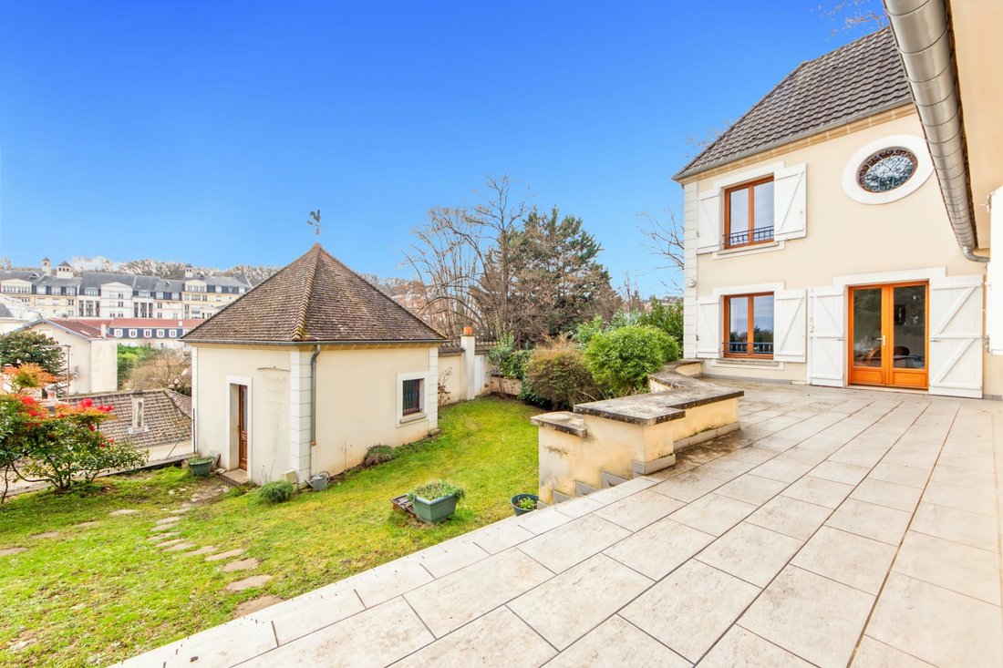 House in Anatole France, Le Plessis-Robinson, France 1 - 16948286