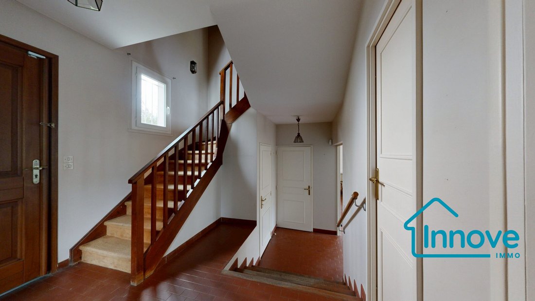House in Les Residences, Noisy-le-Roi, France 4 - 16949676