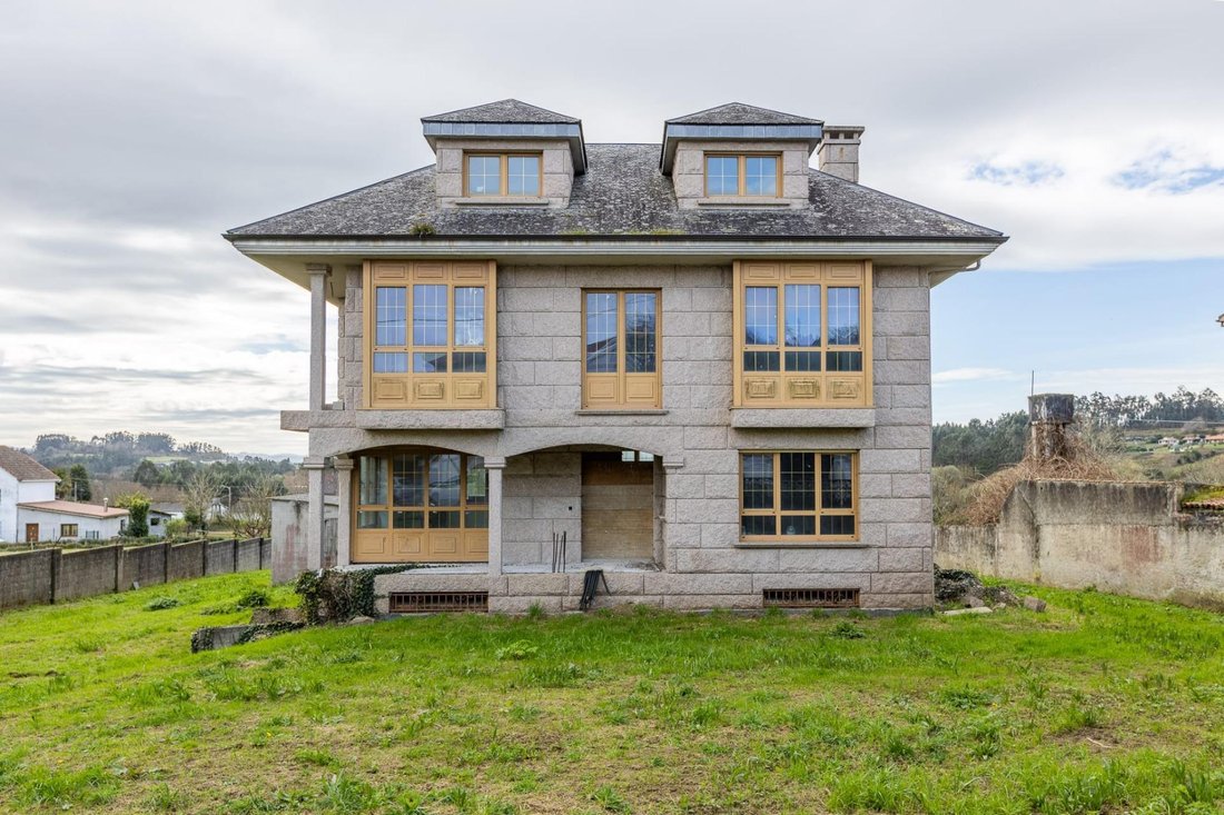 Villa in Bergondo, Galicia, Spain 1 - 16954095