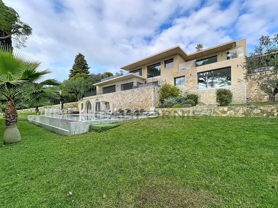 Villa in Mougins, Provence-Alpes-Côte d'Azur, France 1 - 16947611