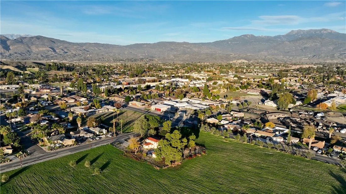 House in Hemet, California, United States 3 - 16945098
