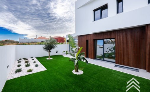 House in Mafra, Lisbon, Portugal 1