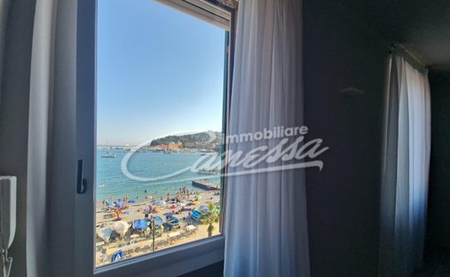 Santa Margherita Ligure 4 Room Apartment