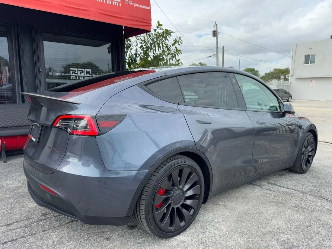 Suv in Miami, FL, United States 4 - 16955258