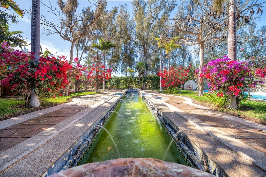 Villa in Maspalomas, San Bartolome de Tirajana, Canary Islands 2 - 16953880