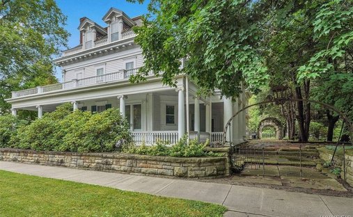 House in Belmont, New York, United States 1