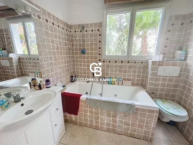 House in Frejus, Provence-Alpes-Côte d'Azur, France 4 - 16954650