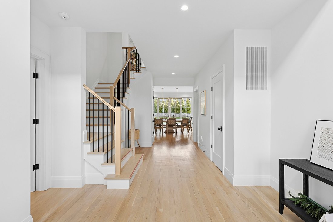 Westhampton, New York, United States 2 - 16948722
