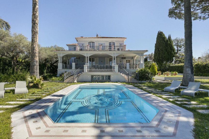 Villa in Les Cougoulins-Rastines, Antibes, France 1 - 16948383