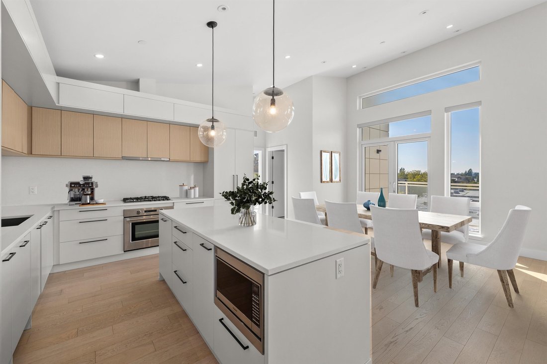 British Columbia Luxury Penthouse Real Estate photo