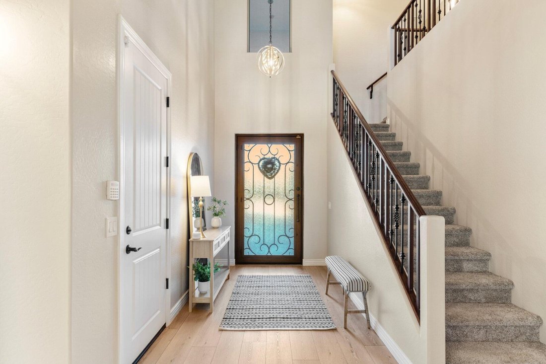 Carefree, Arizona, United States 5 - 16950689