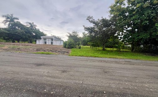 Land in Rio Hato, Coclé, Panama 1