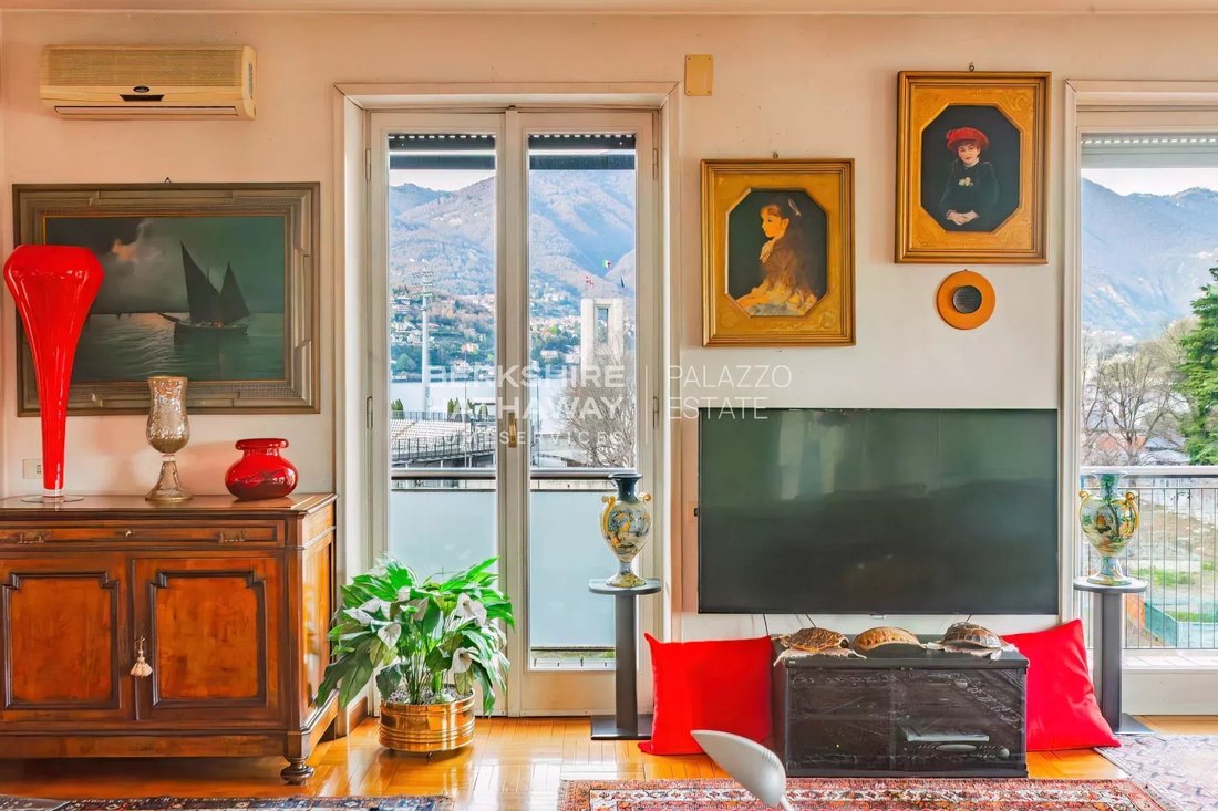 Apartment in Western Lake Center, Como, Lombardy 2 - 16948062