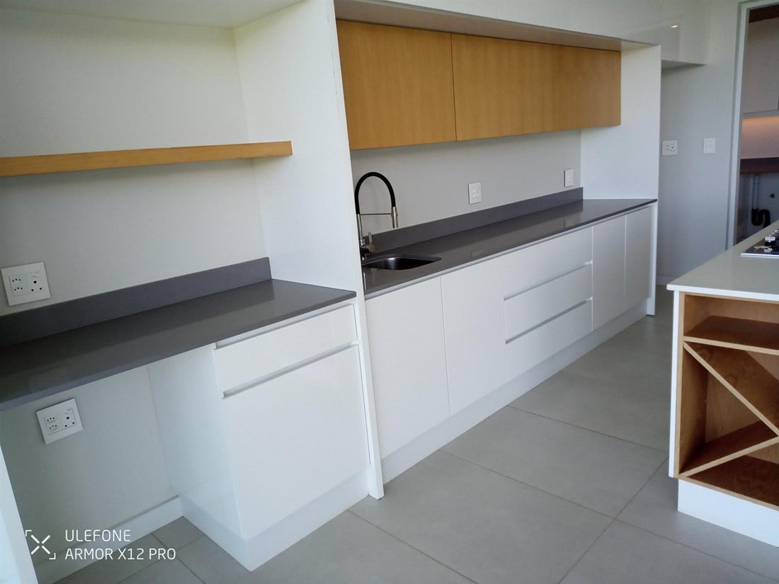 Townhouse in Umhlanga Ridge, KwaZulu-Natal, South Africa 5 - 16956702