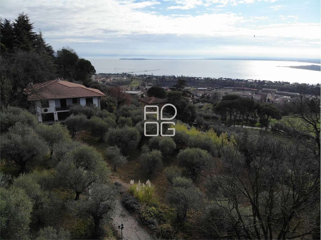 Villa in Hill Zone, Padenghe sul Garda, Lombardy 5 - 16956632