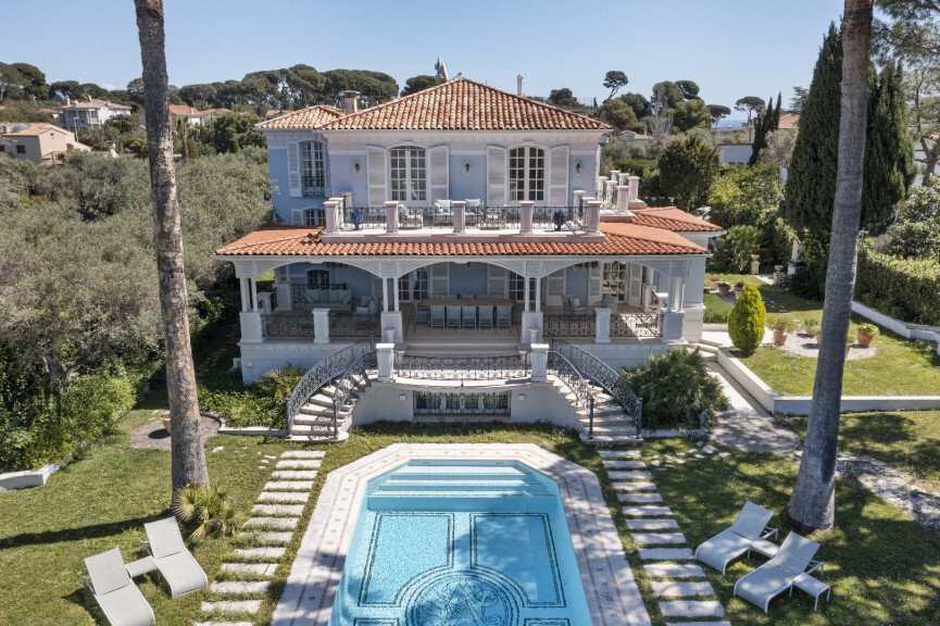 Villa in Les Cougoulins-Rastines, Antibes, France 4 - 16948383